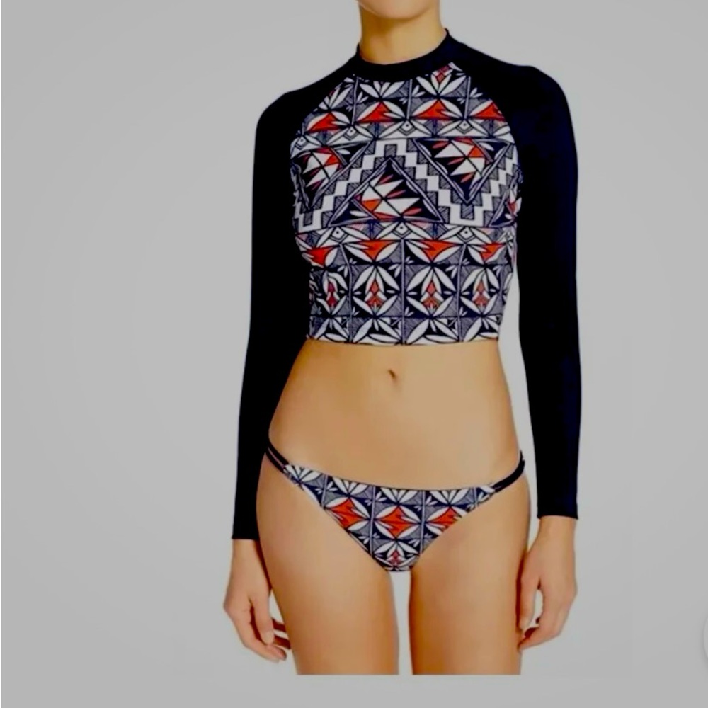 NWOT Tory Burch Poppy Acoma Cropped Rashguard Swim top only .